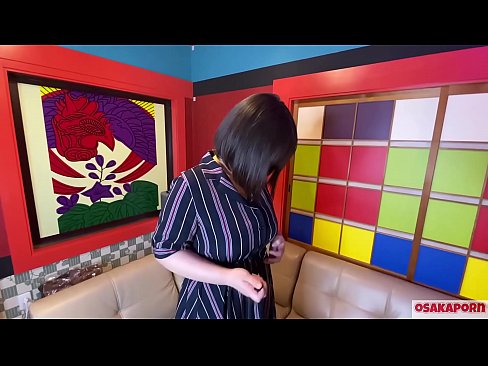 ❤️ Cutie Japanese pẹlu awọn omu nla ṣe baraenisere pẹlu awọn nkan isere ibalopọ ati pe o ni orgasm kan. O sọrọ ninu ifọrọwanilẹnuwo kan nipa iriri onibaje rẹ. Awọn ori omu nla ati obo ti o ni irun ti n kerora. Osaka onihoho ☑ Ohun onihoho didara ❌️❤